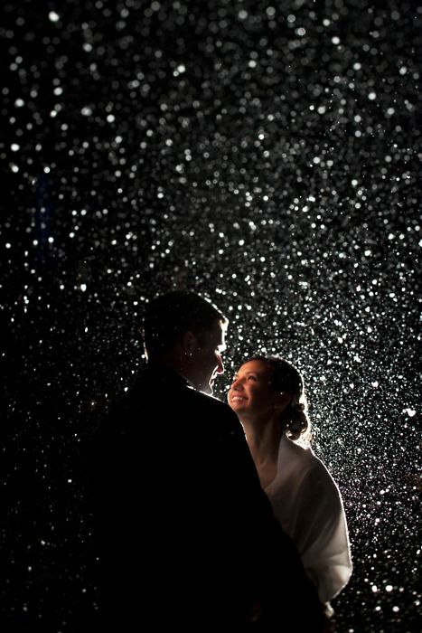 Worried about rain on your big day? Don't be...use it for some totally epic wedding shots! How beautiful is this couple, romance in the rain....a must! 📸Pinterest
#romantic #couple #weddingday #weddingphotography #couplegoals