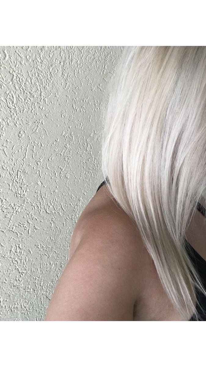 keraphlex's tweet photo. #beforeandafter #keraphlex #ice_blond #hairdresser #noyellow #simplewow #madeingermany 💪 check out our new products from @Elkaderm_gmbh  matching all Keraphlex products!! #thefutureisnow https://t.co/iIVGprkqhG