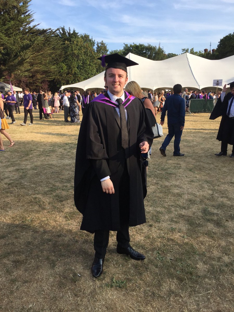 TomPayney's tweet photo. Wednesday was one of the proudest days thatβll be treasured for life.
I graduated from @portsmouthuni with First Class Honours in BSc Television and Broadcasting!ππ¨π»βπππ₯πΎβπ»#OverTheMoon #Buzzing #uopgrad18
Congratulations to all other graduates!π
Onwards & Upwards!!ππ» https://t.co/cBEq4tuVML
