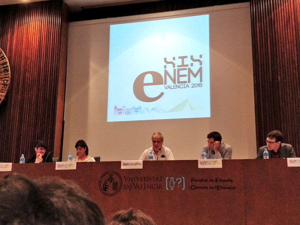 Juan Monterde, decano de la <a href="/FMatemaUV_EG/">Facultat de Ciències Matemàtiques UVEG</a> inaugura el <a href="/ValenemXIX/">XIX ENEM VALENCIA</a> #ENEMVal2018 junto con <a href="/raquel_villacam/">Raquel Villacampa</a> ( <a href="/RealSocMatEsp/">RSME</a> ) , <a href="/albertconejero/">J. Alberto Conejero</a> ( <a href="/UPV/">Universitat Politècnica de València</a> ) y Guillem García ( <a href="/ANEM_mat/">Asociación Nacional de Estudiantes de Matemáticas</a> ) en la Universitat Valencia <a href="/UV_EG/">Universitat València</a> .