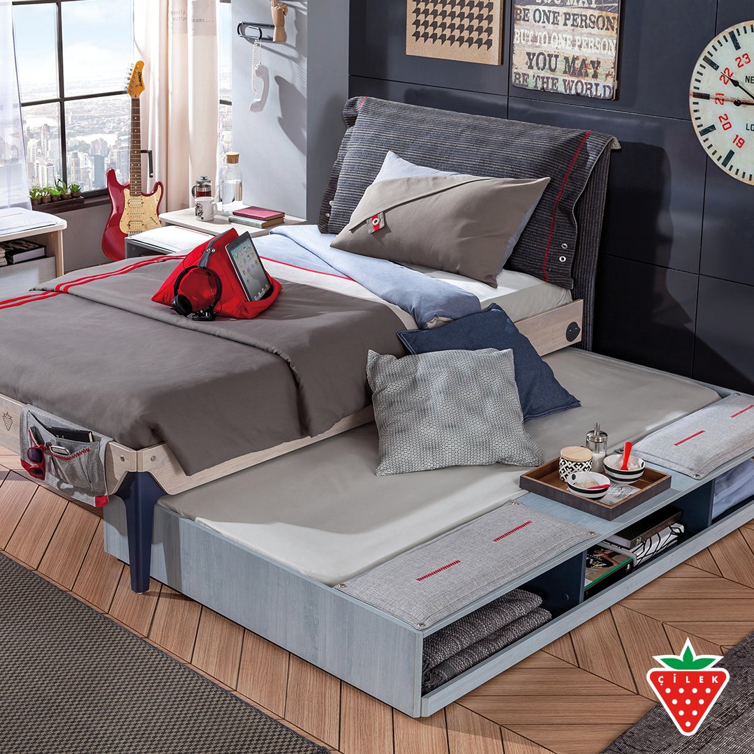 CilekWorld's tweet photo. The most important piece of a teen room is the teen in it. Trio Series. #cilekroom #teenroom 

https://t.co/ZBe3uabRXy https://t.co/eI2n0MNNeq