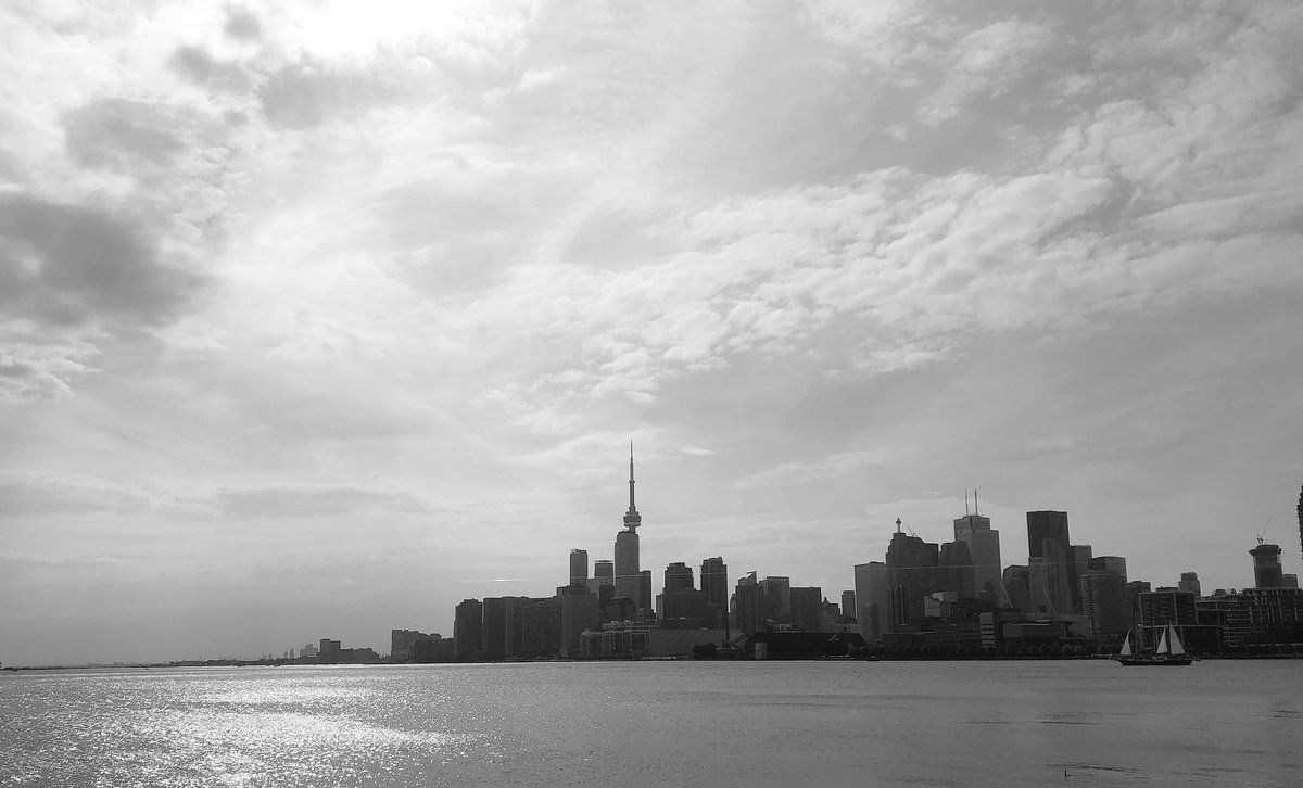 sahniaas's tweet photo. #TorontoStrong https://t.co/WLjDZ8JsRH