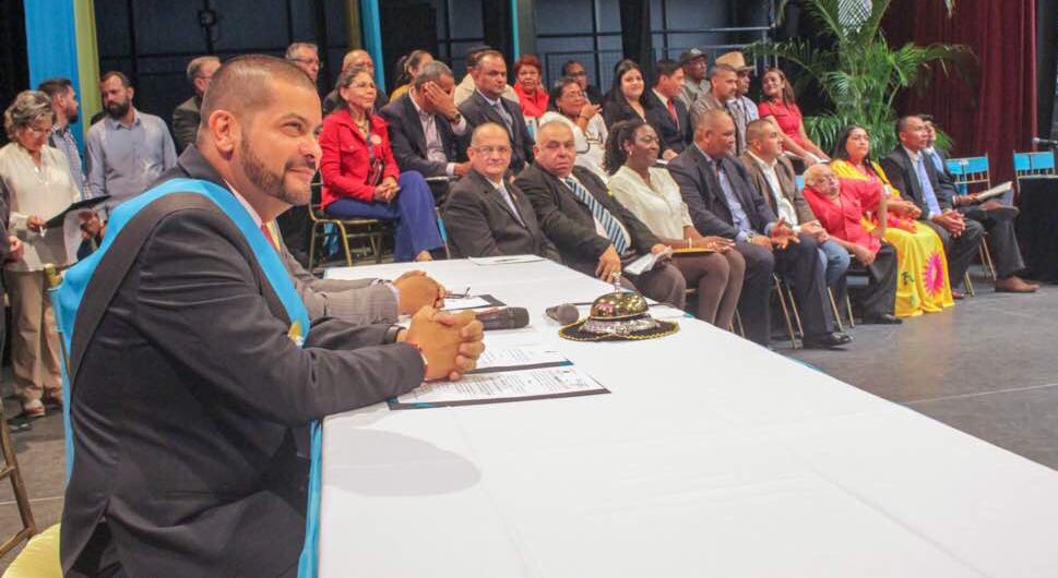 Omar_PrietoPSUV's tweet photo. Porque tú eres mi esperanza; oh Señor DIOS, tú eres mi confianza desde mi juventud. 
Salmos 71:5
Nos embarga la alegría, el compromiso y la dedicación para trabajar por nuestro pueblo: así nos enseñó Hugo Chávez! Buenos días, para todos! https://t.co/4aNIQJ6DzO