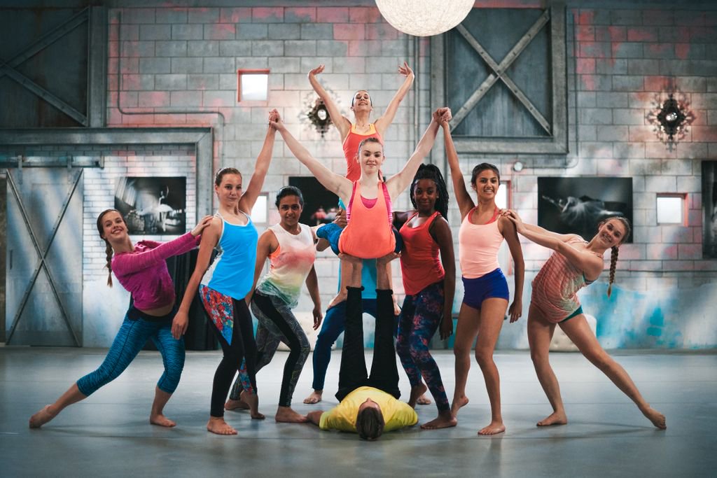 thenextstep's tweet photo. There's a new crew in town and their name is AcroNation. Say hi! UK Steppers, tune into @cbbc today at 5pm to see just how good AcroNation really is. https://t.co/6wPvL0p6x3
