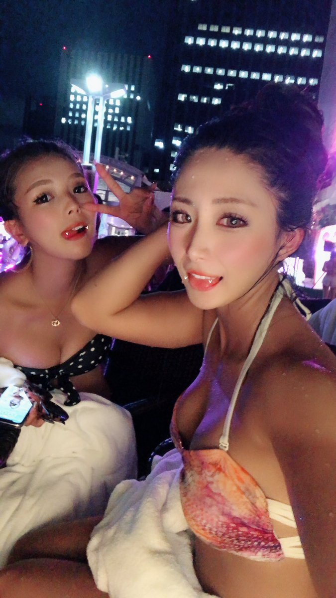Mao Baby みんなプールで写真撮ってんのにまおらだけ落とし合いでばり楽しかった 笑 最終的に化粧全部落ちました 水沢山頂きましたご馳走さまです Mao Baby みんなプールで写真撮ってんのにまおらだけ落とし合いでばり楽しかった 笑 最終的に化粧全部落ちました 水沢山頂きましたご馳走さまです