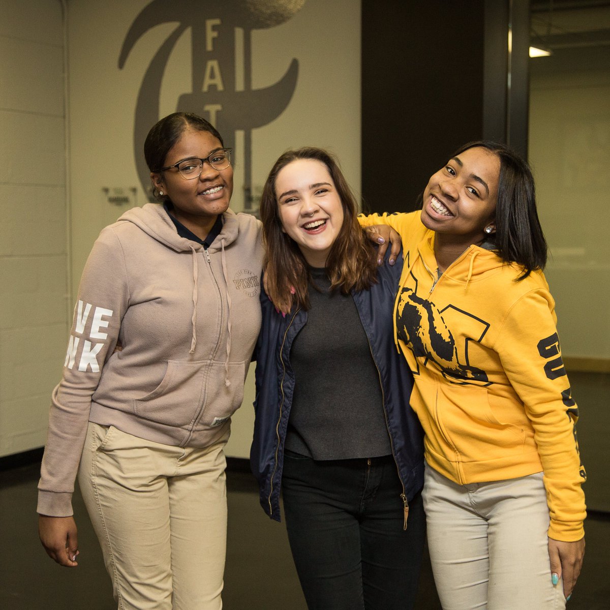 MERITGoodness's tweet photo. All smiles because these friendships are one-of-a-kind! Our mentors and mentees' relationships are at the core of our #FATEProgram. #MeritTeam #DesignYourFATE #mentor https://t.co/PzXx6UOCaz