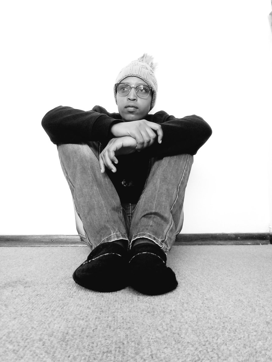 Quing_Skhulase's tweet image. #Boredem
#AfternoonSelfie
#KeMontle❤👌