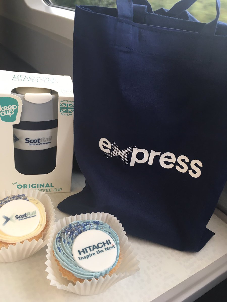 AislingDoyleEng's tweet photo. The 385's delivered today topped off with cupcakes thanks to @ScotRail. #thisiswhatworkingdaysareallabout #passangertravelexperience #ScotRail #electrictrains https://t.co/xqE9q2OfhV