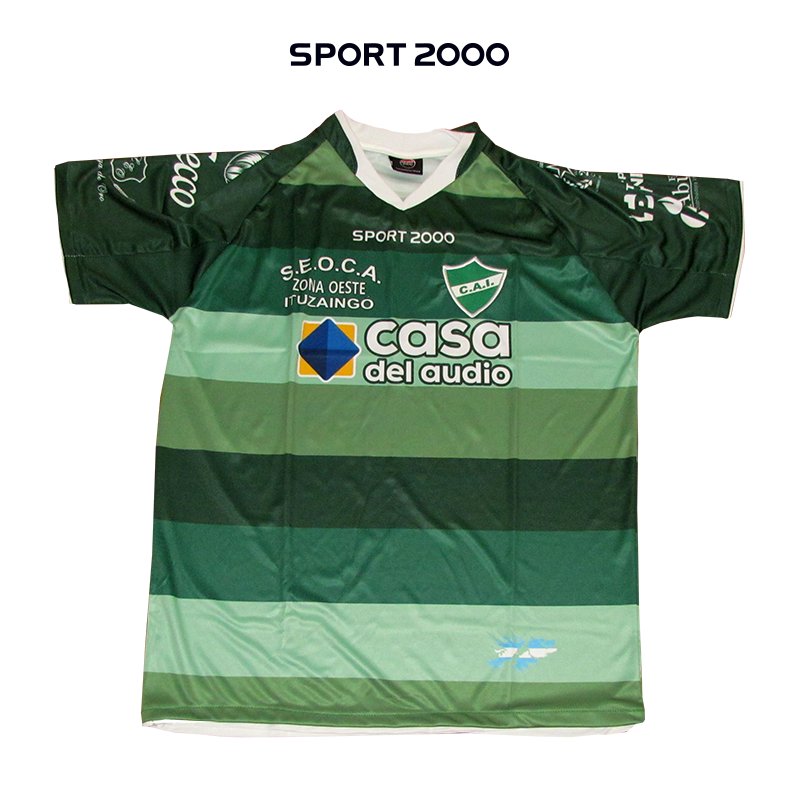 ¡Llega la gran final de la #CopaSport2000 de camsietas! ¿Cuál es más linda, la de <a href="/CSyDFlandria/">Club Social y Deportivo Flandria</a> o la de <a href="/ItuzaingoPrensa/">Club Atlético Ituzaingó</a>?