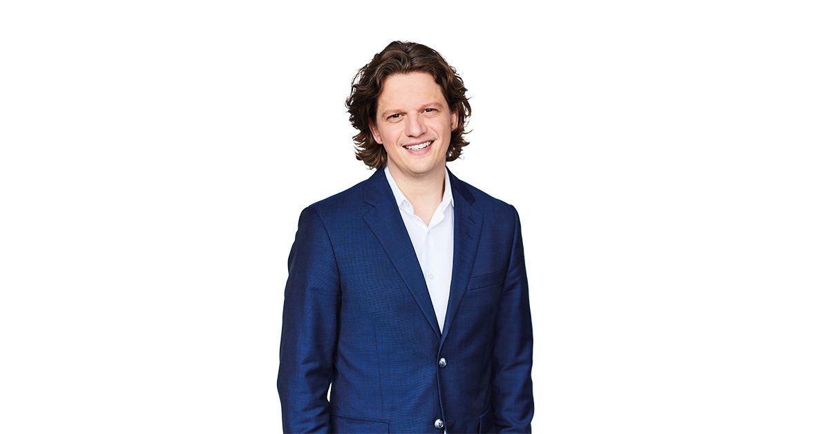 CPAquebec's tweet photo. Le #FCPA Pierre-Yves McSween est un excellent vulgarisateur dont la réputation n’est plus à faire! Il sait simplifier avec humour les situations économiques pour les Québécois. Lisez sa biographie : https://t.co/zOtOyoXzCW #IndiceMcSween @HEC_Montreal @CegepLanaudiere #FellowCPA https://t.co/nlw5BJpT2V