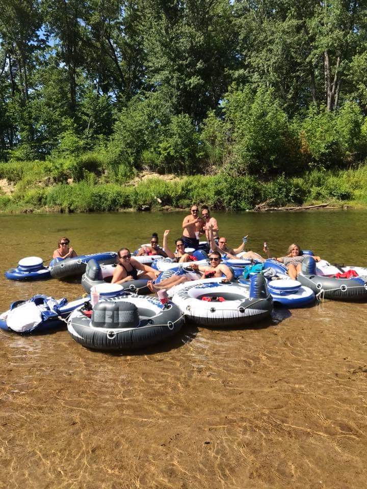 dmdna1's tweet photo. Party 🎉 on Saco River with my favorites
#dnalife
#dnarealtygroup #BostonPropertyBrothers https://t.co/gNshowsD4m