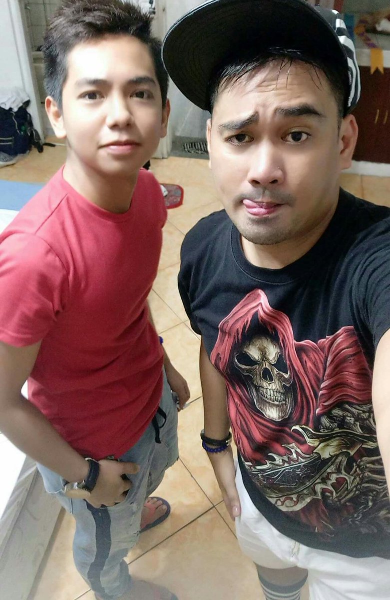 KiddoMendoza's tweet image. rain or shine natuloy din ang swimming.. thanks guys sa mga umattend.. #pogiProblems joke lang..thanks sa pics kuya milo..📷