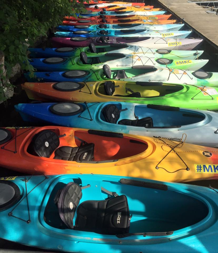 MilwDowntown's tweet image. Downtown employees: rent these beauties @milwaukeekayak for just $20 on Tuesday! Plus get a free beer @RBMilwaukee. #IWorkDowntownMKE 

Reserve your kayak: milwaukeekayak.com/event/paddle-f…