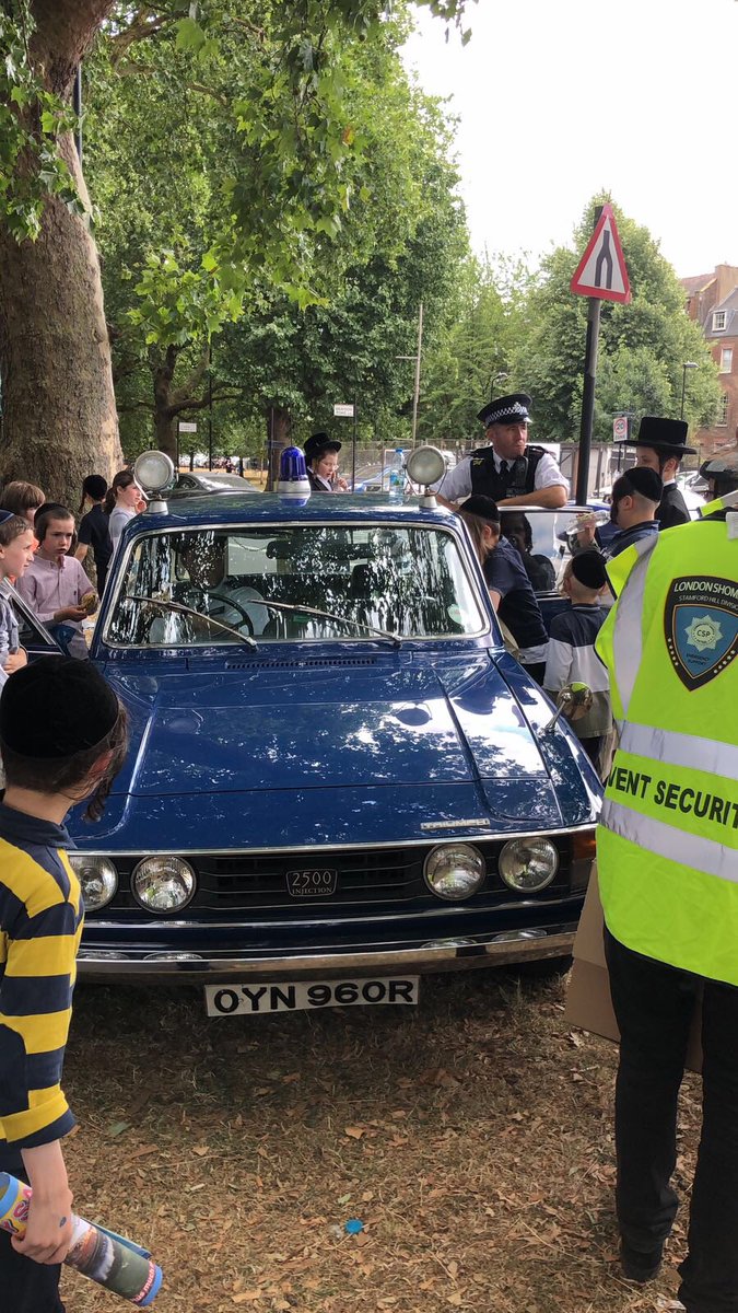Shomrim (London North & East) (@shomrim) on Twitter photo Come and say hi to our local #SNT <a href="/MPSHackney/">Hackney Police</a> @MPSStamfordHill at the #ShomrimOpenDay Come and say hi to our local #SNT <a href="/MPSHackney/">Hackney Police</a> @MPSStamfordHill at the #ShomrimOpenDay
