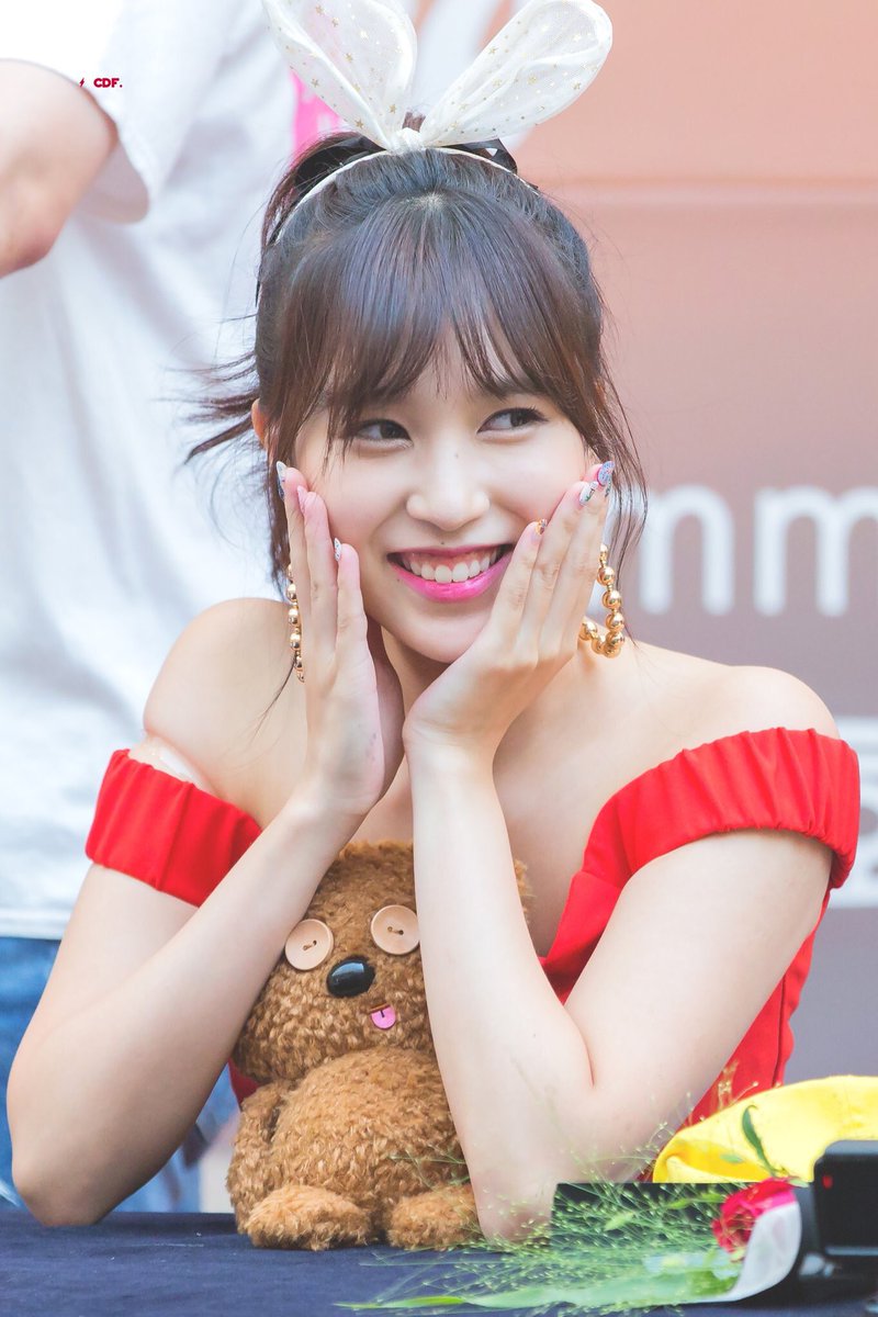 MinaBrasil_'s tweet photo. [#PIC] 22.07.18 Mina no fansing do Summer Nights em Starfield Hanam 
cr: nas fotos 
#트와이스 #미나 #TWICE #MINA https://t.co/QeCsI6nFnh