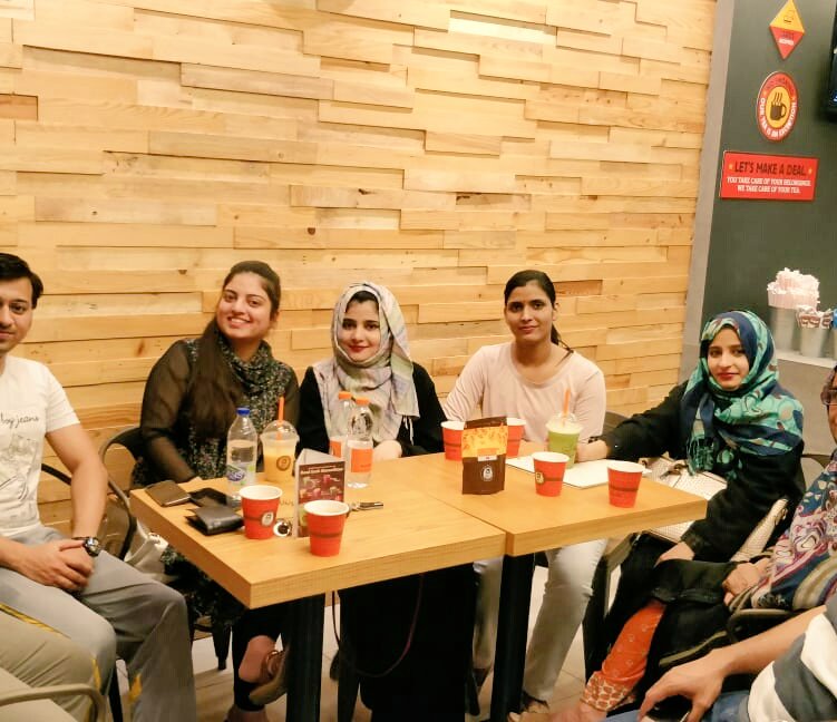 Brain_Eaterr's tweet photo. #SuddenPlan #Filli ki chae
 #FriendshipGoals 🤗🎶
#Barsha https://t.co/4EldvNGTSg