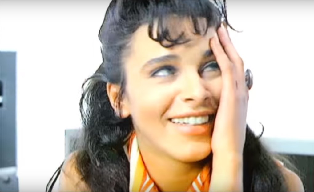 Tema videoclips: El VEVO de Khaled ya ha subido una versión en calidad razonable de 'Didi'. ¡Ahora podremos ver estos ojazos sin pixelar! youtu.be/tTcnIYYeZI8