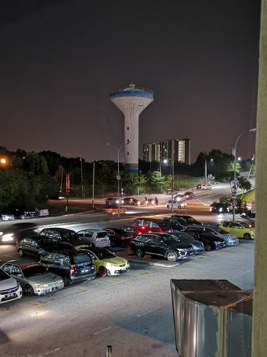 <a href="/relaselangor/">RELA Negeri Selangor</a> salam, kalau ada roundabout kat simpang 4 depan aeon shah alam ni pun oke jugak, saya dah ada banyak koleksi gambar eksiden sbb ofis betul2 depan jalan ni, stiap bulan mesti ada kemalangan