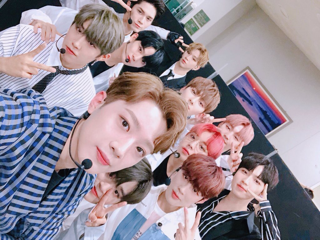 Wanna One tweet media