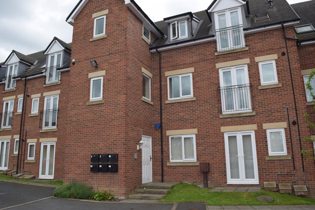 TO LET AVAILABLE AUGUST 2 BEDROOM APARTMENT FURNISHED GRANGE COURT CARVILLE DURHAM £550PCM