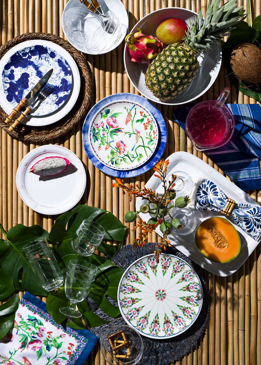 Enjoy a picnic in paradise with tropical hues and exotic bamboo! Whether a boisterous family gathering or a chic poolside party, our melamine and acrylic take you to the great outdoors where durability meets design.
#Alfresco #summertime #entertaining #juliska #melamine