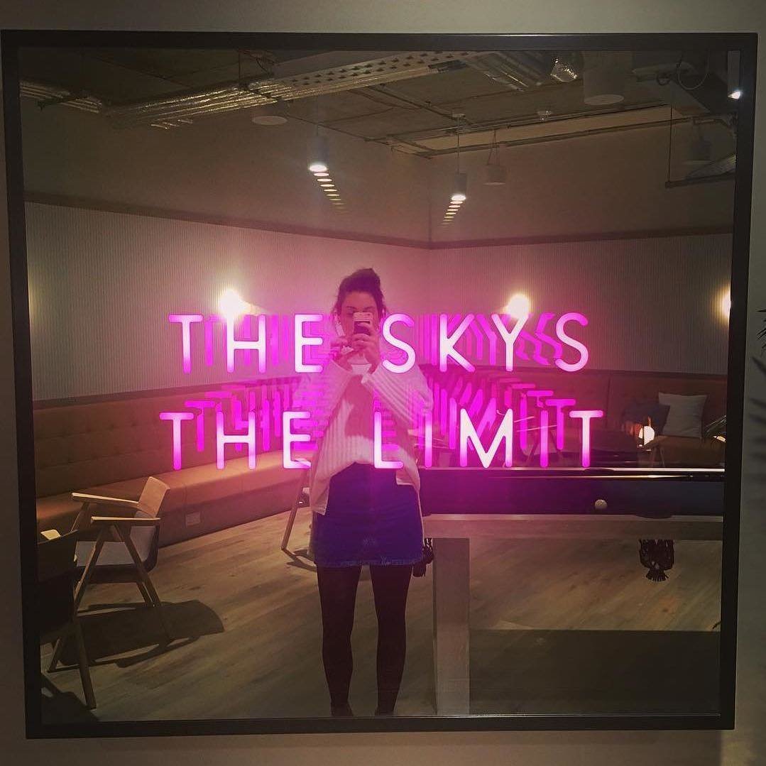 closetotheearth's tweet image. What will you do with your Monday? #dontquityourdaydream 
 📷: @yasminrs87 #tech #techconcierge #boss #techconsulting #applegreentech#itconsulting #conciergeservice#technology #womenintech#dowhatyoulove #entrepreneur#femalefounders #femaleentrepreneur#femaleboss #laptoplifestyle