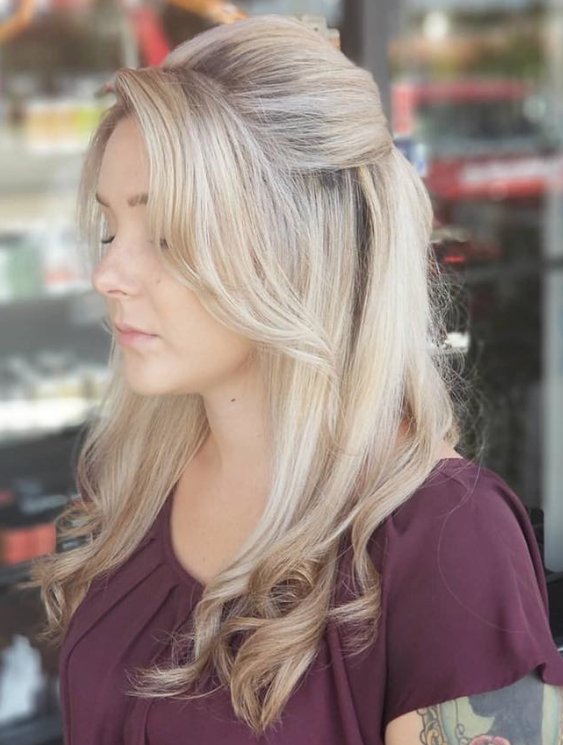 TanglesN's tweet image. Mariana foiled and styled this blonde bombshell with @Lanza, @Redken5thAve and little bit of @bumbleandbumble on the side😄