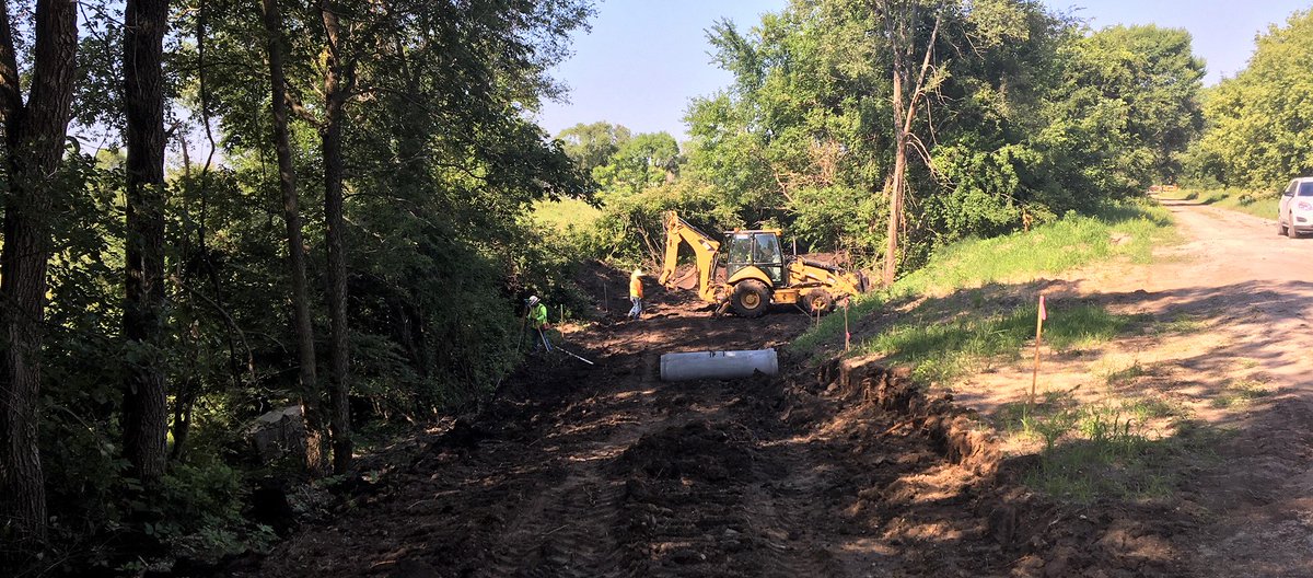 Great news! Prairie Meadows casino resort &amp; race track gives Dallas County Conservation $100,000 "Legacy Grant" to help build new 9-mile "connector trail" between Raccoon River Valley Trail and High Trestle Trail -- and constructions has started! Details: bit.ly/2uT526M.
