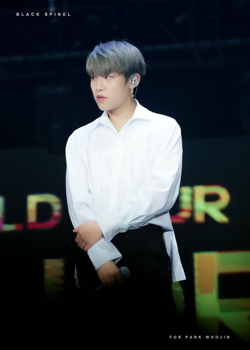 BlackSpinel99's tweet photo. 180721 ONE : THE WORLD IN KUALA LUMPUR  #박우진 #워너원 https://t.co/OdBOaef3TF