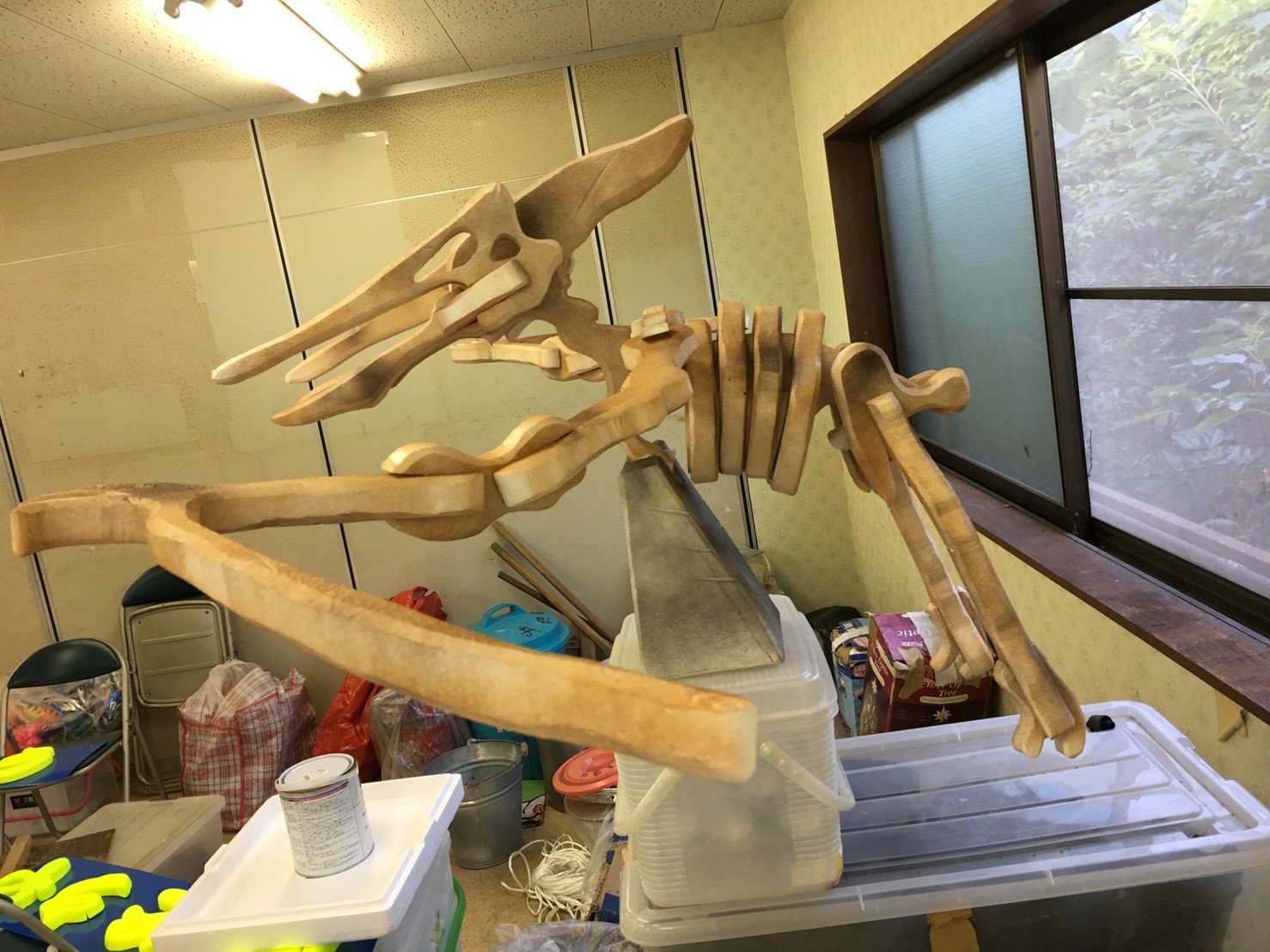 エースの小物製作 発泡スチロール造形その2 プテラノドン 制作時間10時間 翼は2メートル ジュラシックワールド炎の王国 夏休みの工作 ジュラシックワールド 作り方はブログで T Co Zwlnsdjomx Twitter