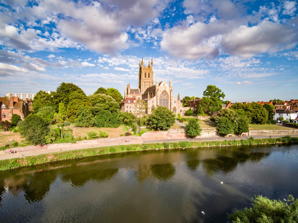 VideosSky's tweet photo. Worcester Cathedral taken today. @WorcCathedral @worcesternews @worcscc @worcpic @bbchw https://t.co/1N2zaFiYdu