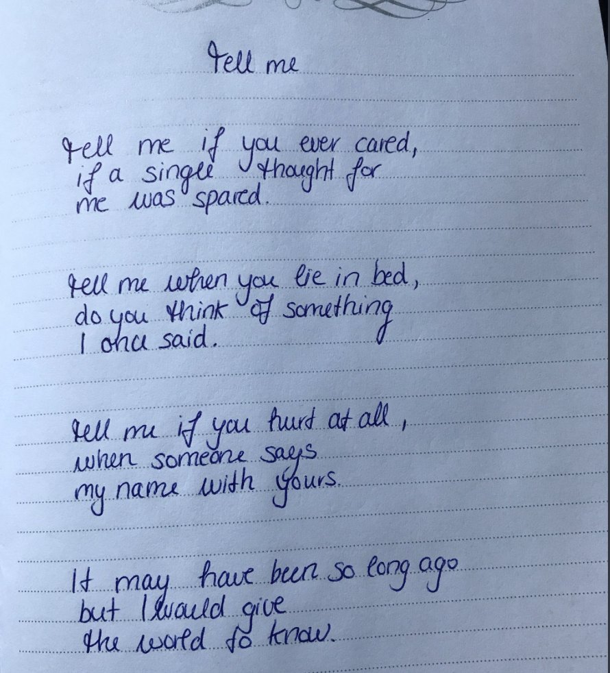 LauraButera5's tweet photo. Guys, I just wrote some lines down.... what do you think? Some new lyrics for the next album? ❤️📝😏 @ShawnMendes 

#shawnmendes #MTVHottest https://t.co/njCTKdqhRf