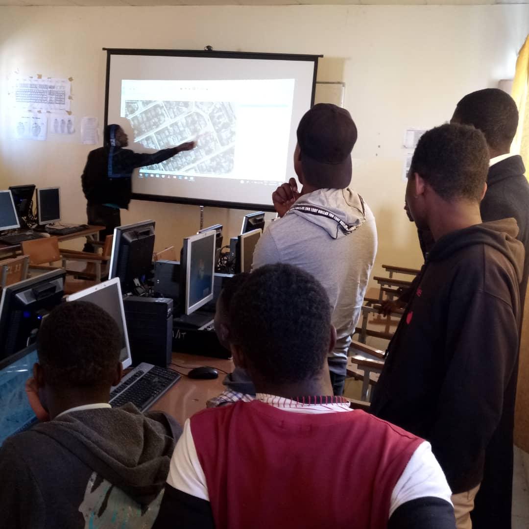 chombacc's tweet image. @osmzambia @trudyhopeB @osmafrica @youthmappers #learnosm #ST MAWAGGALI