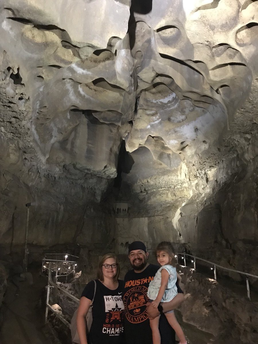 RachInTheStacks's tweet photo. Family selfie in the Cascade Caverns #prmssummerfun https://t.co/vUGqEkCgg6