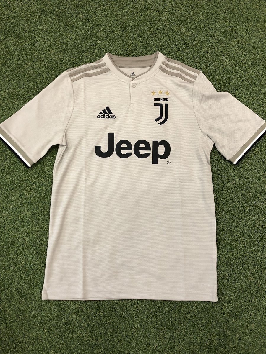 Juventus Kit Thread - Page 2 Diz7UE0W0AAgCiG