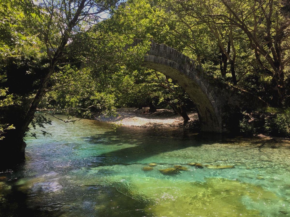 salazarPics's tweet photo. Beautiful old bridge over a clean river in #greece https://t.co/13EQUfDeVs