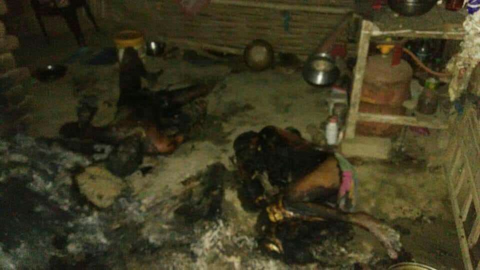 Is this the Democracy you are talking about <a href="/MamataOfficial/">Mamata Banerjee</a> ? Is this the free and fair election you are talking about? 
<a href="/cpimspeak/">CPI (M)</a> member Comrade #DebuDas and #UshaDas from Kakdweep, were torched to death by <a href="/AITCofficial/">All India Trinamool Congress</a> goons. #BloodBath in #WestBengal
#LeftWillResist.