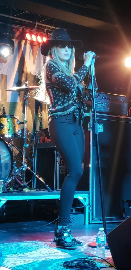 Appreciate <a href="/itsdorothysucka/">DOROTHY</a> playing Friday night in Corpus despite the <a href="/WynonnaEarp/">Wynonna Earp</a> season premiere. Trying to remember if she set her dvr during soundcheck...🤷‍♀️