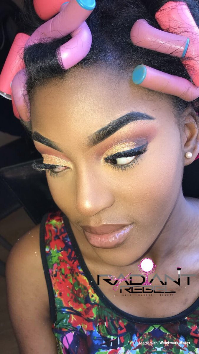 RadiantRebel_UK's tweet photo. ALL THAT GLITTERS IS A GIRL’S SKIN- when slayed by @RadiantRebelCo_ uk ✨ 2018 Proms!! DM for any bookings or enquiries for all occasions 💕 #makeup #morphe #kiko #slay #brows #loreal #mac #makeuprevolution #urbandecay #lagirlproconcealer #glittereyeshadow 
Insta:radiantrebel_UK https://t.co/3wkfP1Wscf