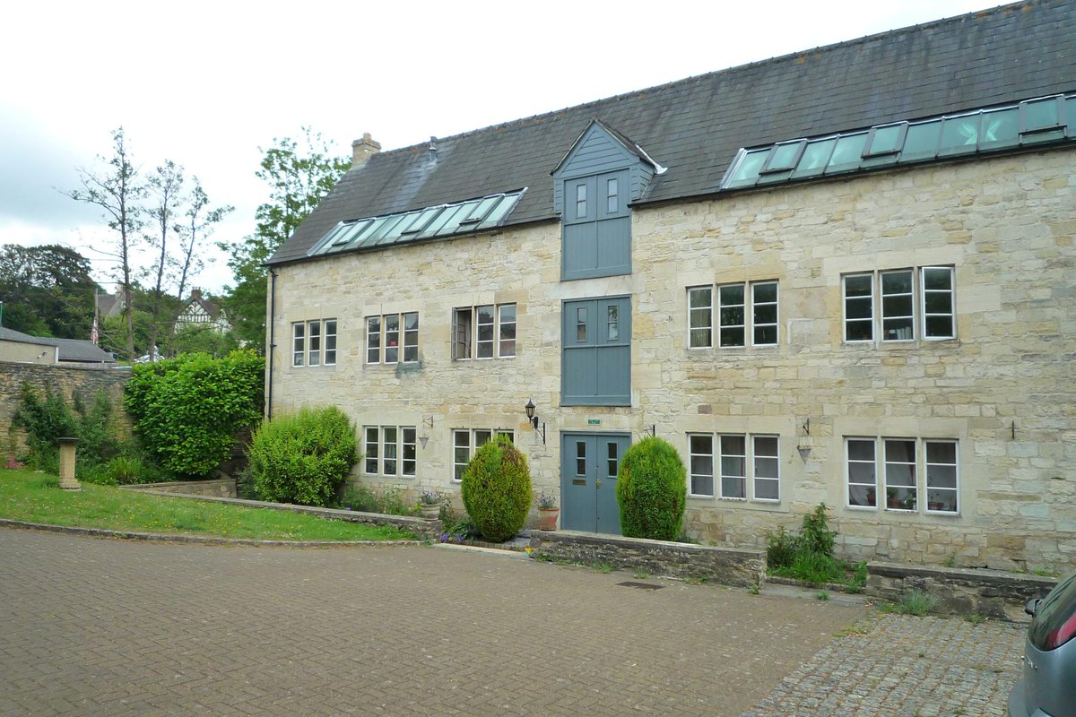 TO LET! With stunning views over the river Frome and regenerated Thames &amp; Severn canal this one bedroom apartment is located within the converted Old Mill at Bowbridge Lock! it is also one of our NO DEPOSIT OPTION PROPERTIES! don't miss out - CALL NOW  01453 756100