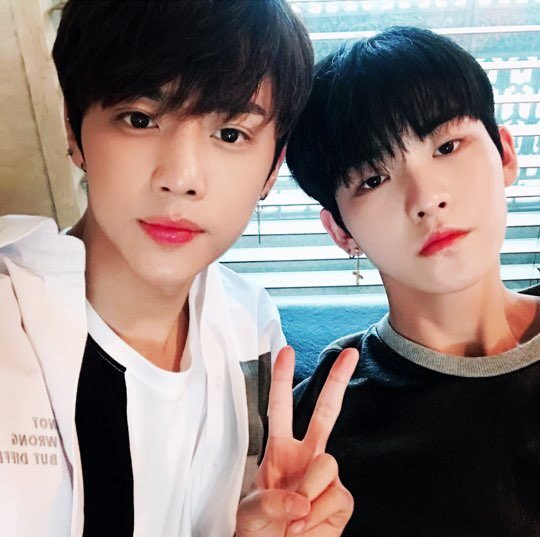 WE_THE_BOYZ's tweet photo. 더보이즈는 본방사수 중인데 갑자기 선우 활 https://t.co/WPlBEe7imD