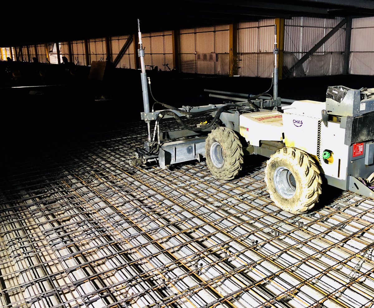 SICFL's tweet image. Poised and ready to go! Another high tolerance mezzanine for @AmazonUK on the way! @Somero_Inc @concrete_sales