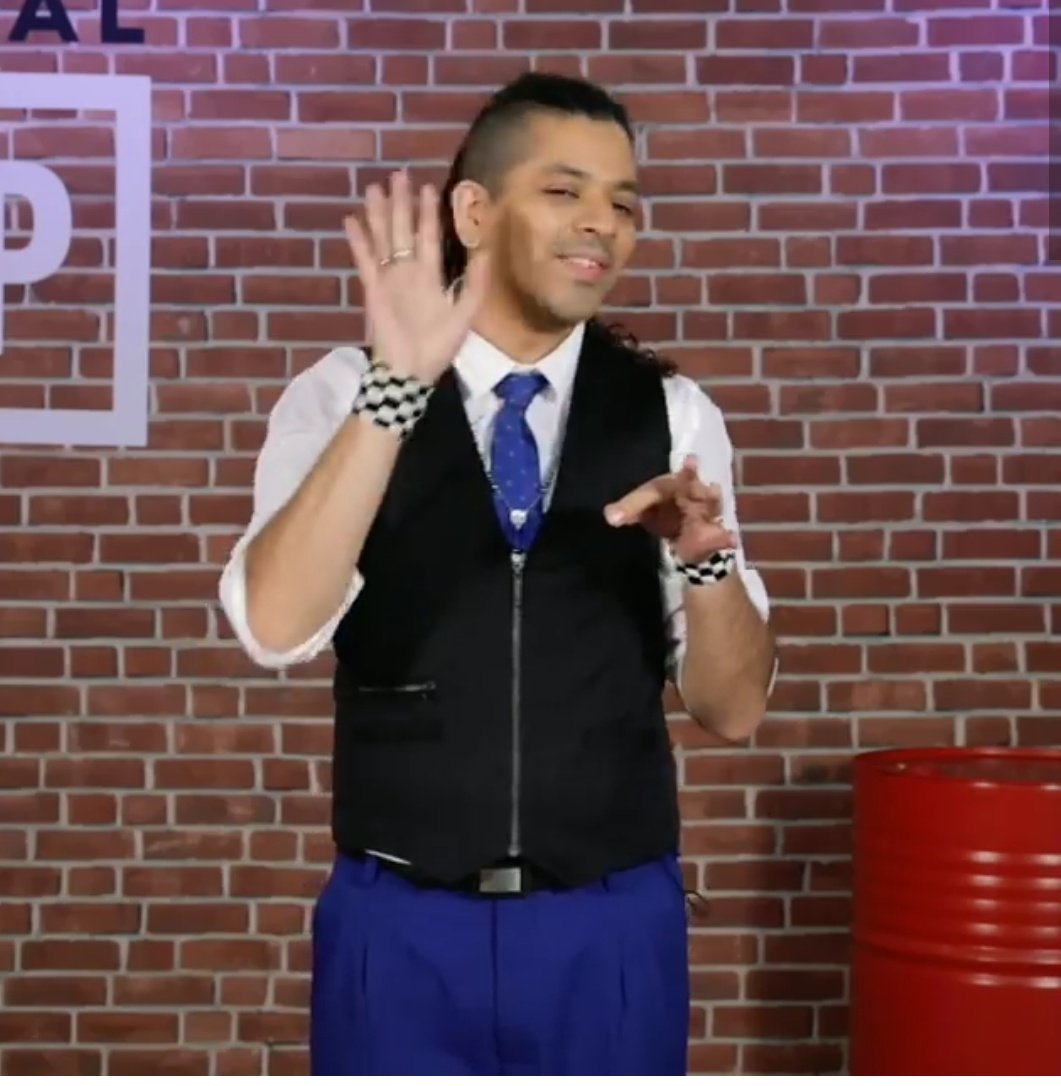 Hoy viene <a href="/negroalbornozok/">Un negro</a> a <a href="/CuartoOK/">Cuarto Oscuro</a> . Desde las 22, pone <a href="/luciteradio/">@Lucite</a> y escuchanos con <a href="/pichipiccirillo/">Pichi Piccirillo</a> y <a href="/fedecamarotti/">Fede Camarotti ⭐️⭐️⭐️</a>