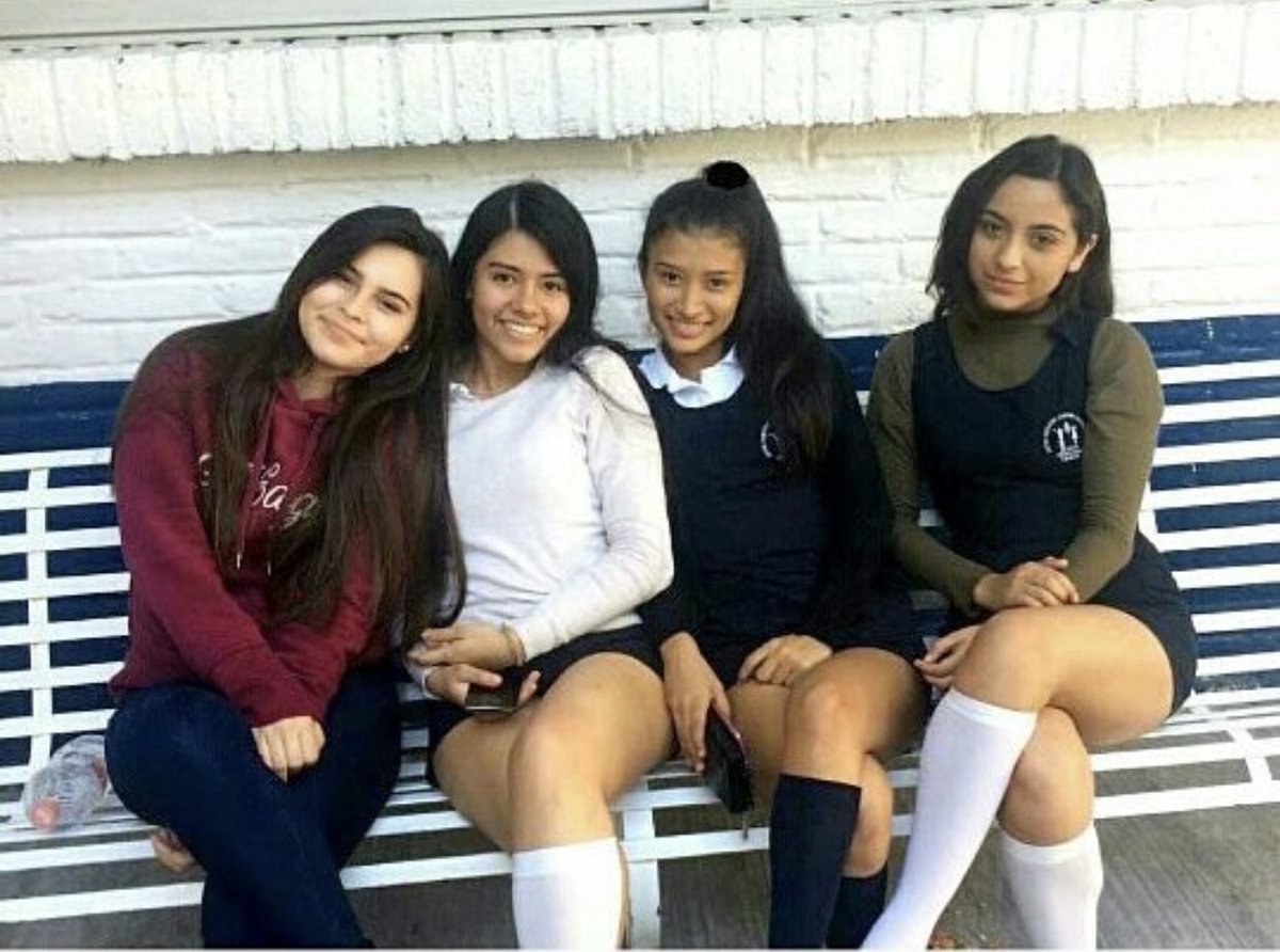 #colegialas #calcetas #piernudascolegialas #schoolgirl #colegialasmexicanas...