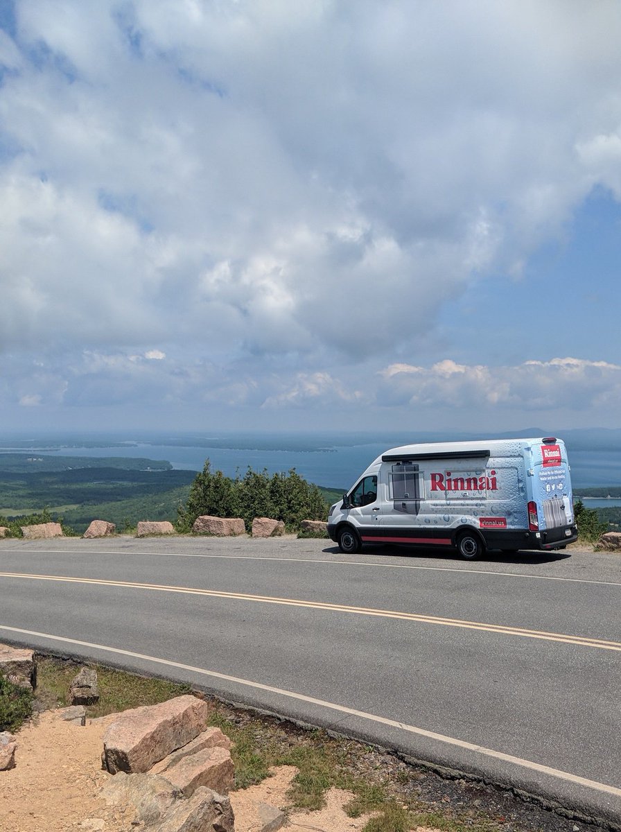Extreme_MP's tweet photo. A few photos from our Rinnai Tour where you can walk through a VR experience that will show you how to remove a water heater tank and replace it with a Rinnai Tankless water heater #tryrinnai #rinnaitour #extrememp #extremeteam #tourmanagers #virtualreality https://t.co/JciEx9ybFP