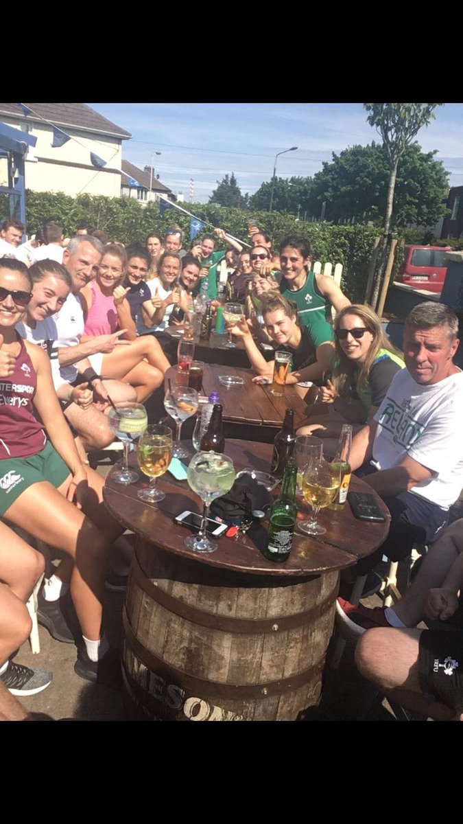 BaxterAshleigh's tweet photo. Epic finish to the season with this bunch! Thanks for all the messages and support back home #RWC7s https://t.co/2kjAqmebhZ