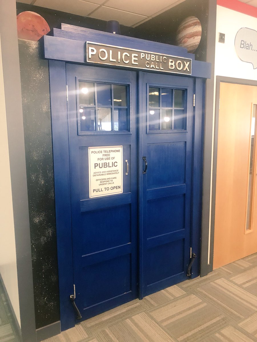 thebristolmag's tweet image. We’ve enjoyed trying out @DeskLodge today as part of the @Smarter_Working initiative – it’s a great, creative space, there’s unlimited coffee ☕️ and everyone is so helpful 👍🏼 #21stcenturycity #smarterworkinginitiative