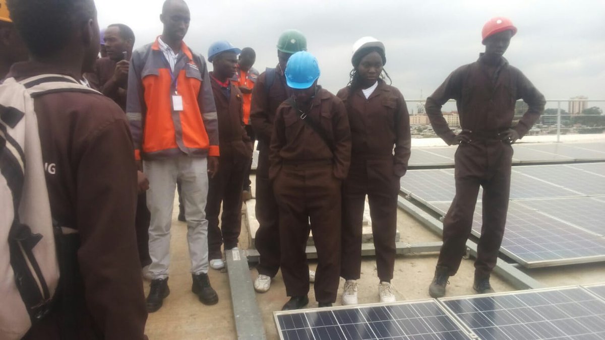 TimKipchumba's tweet photo. @CollegeBeacon @StrathU @QuestworksKenya @BeaconAfrica @JudyIlere @MwihakiSusan1 @liliankolek @paulmiano1 RT: @CollegeBeacon Beacon of Hope College Electrical Engineering department on an Educational Visit at Strathmore University to learn the Solar Photovoltaic and the Installation with grid connection @StrathU @QuestworksKenya
#LearningforExcellence https://t.co/smiHnT1TUl