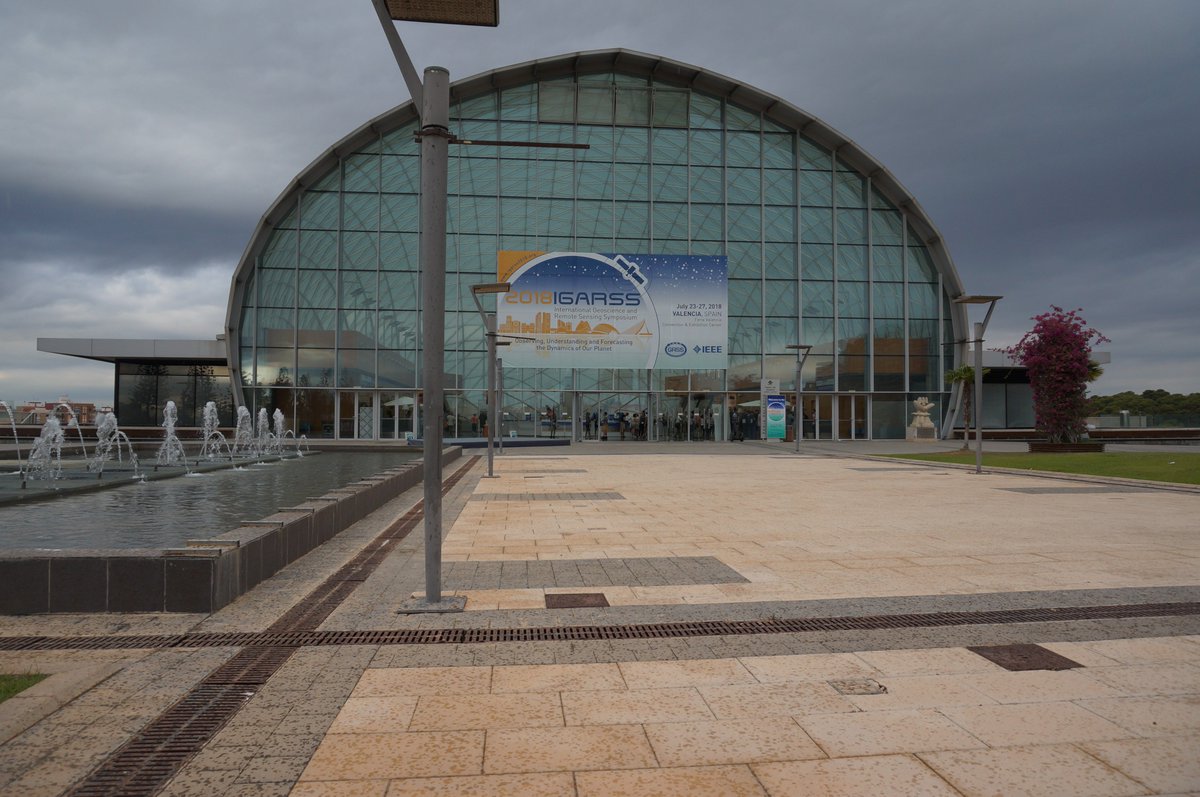 karenbronsard's tweet image. Notre collègue @JSBourque se promène! Le calme avant la tempete, journee de tutoriel @GARSS18VLC 
#CCMEO #CCCOT