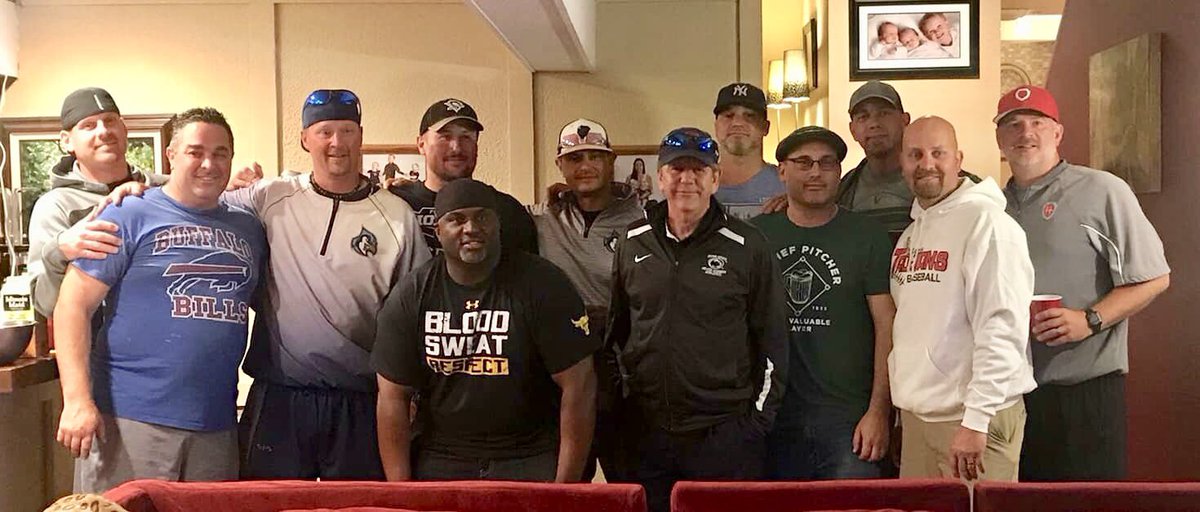 PointParkSports's tweet photo. Great to see the guys from 1998 @PPUBaseball getting together this past weekend for a 20-year reunion of their ‘98 @NAIAWorldSeries team!That year got the Pioneers back to the WS and made it 10 appearances in a 25-year period @NAIABall #pointparkbaseball98 #Tradition https://t.co/7AxIBh5Pyq